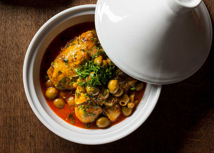 Chicken thighs with green olives