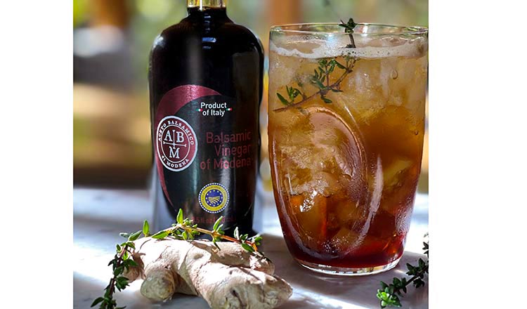 Balsamic vinegar and ginger refresher in a glass