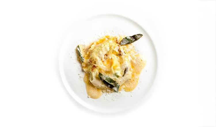Tortelli all’Uovo con Tartufo Bianco (Egg-filled Tortelli with White Truffle)