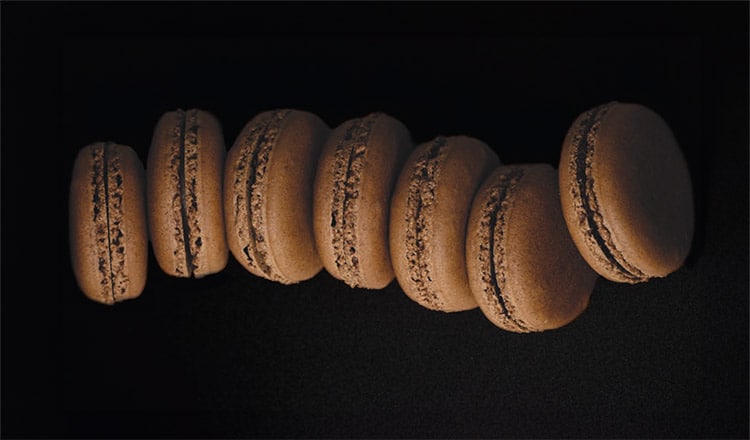 Chocolate macarons