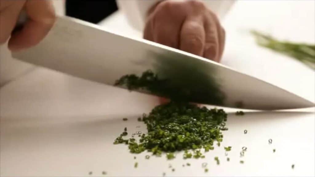 Chef’s Tip: Mincing