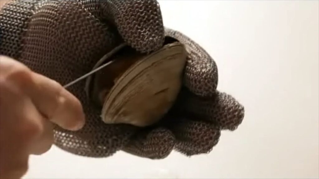 Chef’s Tip: Opening Clams