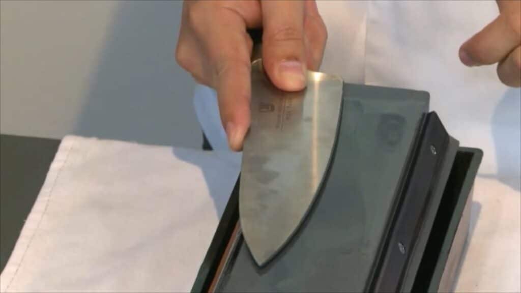 Chef’s Tip: Sharpen Your Knives – Oil Stone
