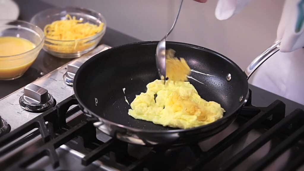 How to Make Cheesy Scrambled Eggs