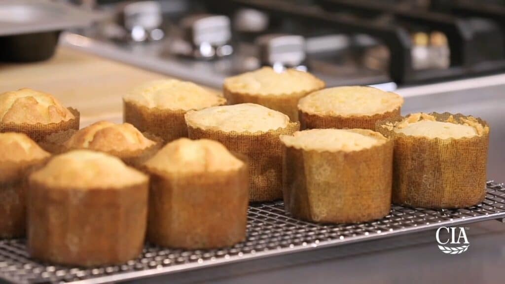 How To: Make Perfect Cupcakes and Muffins