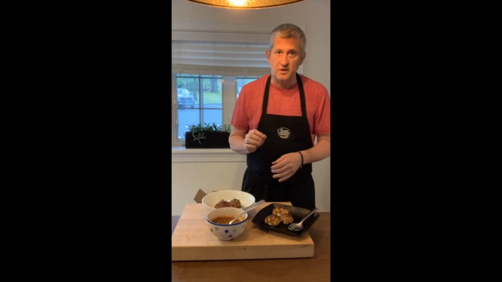 How to Make Vegetarian Bolognese with Zucchini Noodles